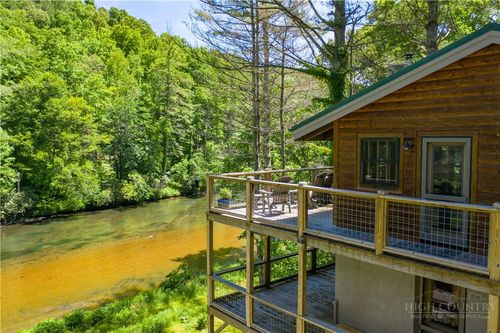 356 E New River Dr, West Jefferson, NC, 28694-7221 | Card Image