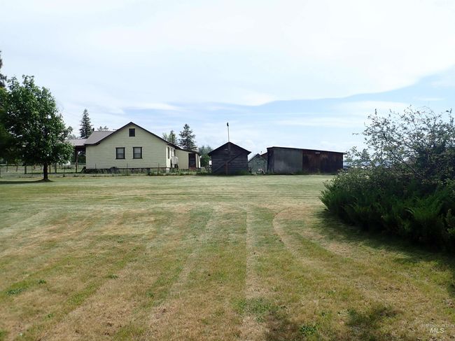 921 N Main St, House other with 3 bedrooms, 2 bathrooms and 3 parking in Weippe ID | Image 7