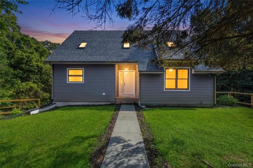 72 East Street, Lewisboro, NY, 10590 | Card Image