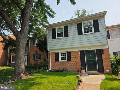 950 Park Ave, Herndon, VA, 20170-3417 | Card Image