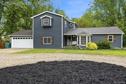 22349 Middlebelt Rd, New Boston, MI, 48164-9711 | Card Image
