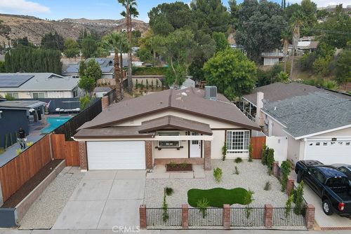 27976 Foxlane Dr, Canyon Country, CA, 91351-1231 | Card Image