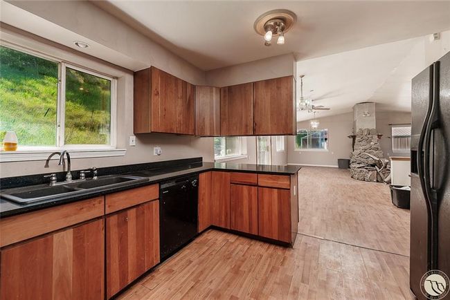 20 S Yellowstone Stage Trail Rd, House other with 4 bedrooms, 3 bathrooms and null parking in Reed Point MT | Image 9