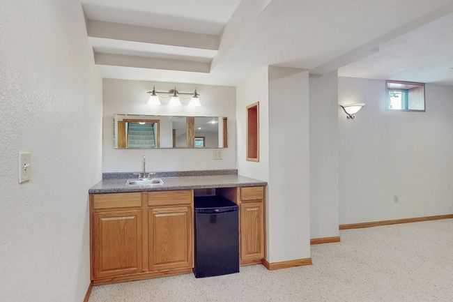 4855 Coachlight Dr, Home with 3 bedrooms, 3 bathrooms and null parking in West Des Moines IA | Image 25