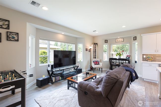 510 W Evergreen Farm Way, Condo with 2 bedrooms, 2 bathrooms and 3 parking in Sequim WA | Image 18