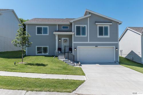 11117 Craig St, Omaha, NE, 68142-1190 | Card Image
