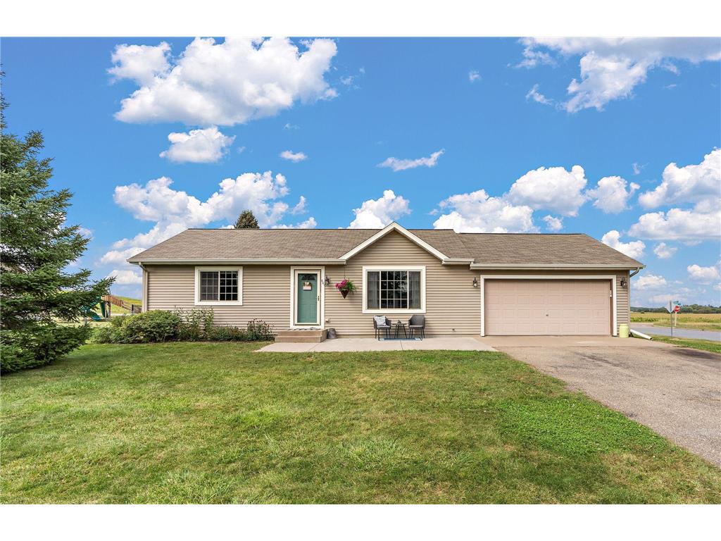 Eulaine Cir, Hammond, WI 54015