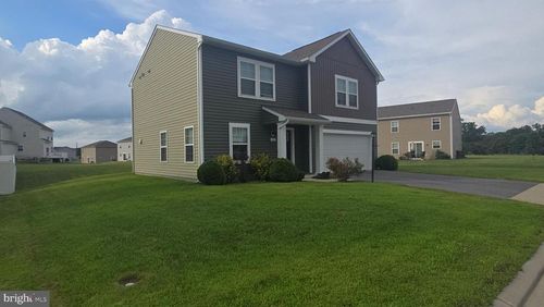 129 Faye Dr, BUNKER HILL, WV, 25413-1808 | Card Image