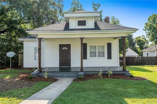 807 Logan St, Greensboro, NC, 27401-3435 | Card Image
