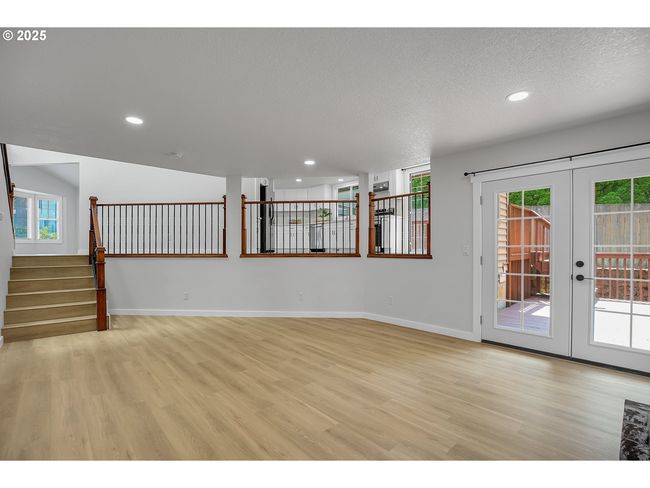 1111 Sw Linneman Ave, House other with 5 bedrooms, 3 bathrooms and 3 parking in Gresham OR | Image 19