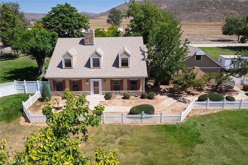 34150 Stowe Rd, Winchester, CA, 92596 | Card Image