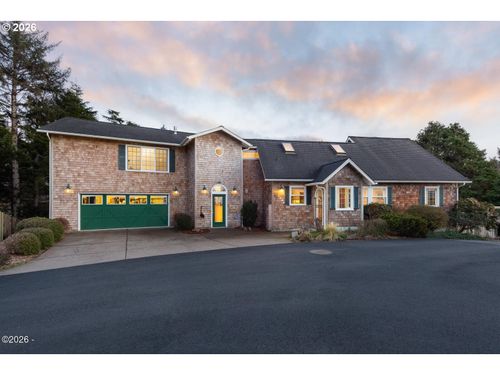 1004 Sw 10th Place, LincolnCity, OR, 97367 | Card Image
