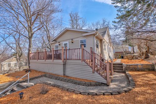 908 10th St, Hudson, WI, 54016-1814 | Card Image