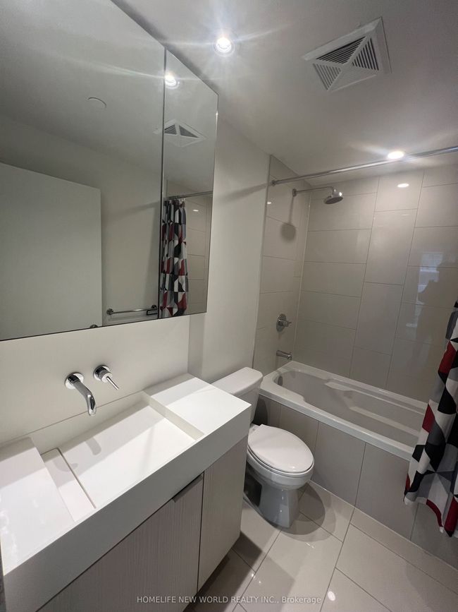 717 - 15 Lower Jarvis St, Condo with 2 bedrooms, 2 bathrooms and 1 parking in Toronto ON | Image 11