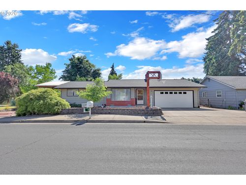 444 N 1st St, Creswell, OR, 97426-9646 | Card Image