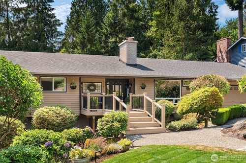 15815 Se 43rd Pl, Bellevue, WA, 98006-4511 | Card Image