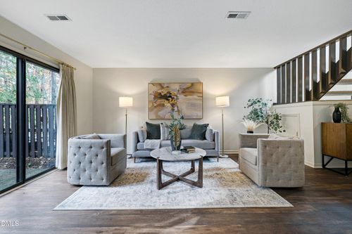 3905 Wendy Ln, Raleigh, NC, 27606-1867 | Card Image