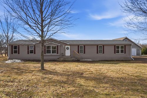 40463 442nd St, Sauk Centre, MN, 56378-8240 | Card Image