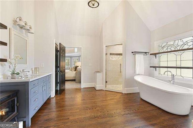 640 Lake Medlock Dr, House other with 6 bedrooms, 5 bathrooms and 2 parking in Johns Creek GA | Image 31