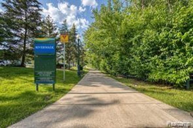 APT-1108 - 527 E University Dr, Condo with 2 bedrooms, 2 bathrooms and null parking in Rochester MI | Image 15