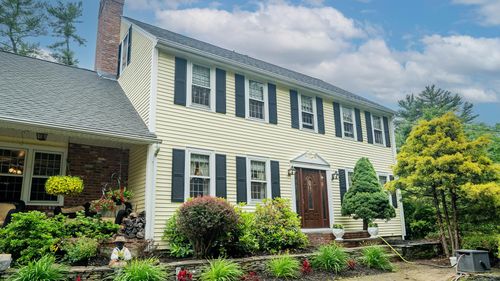 9 Oak Ridge Rd, Kensington, NH, 03833-5610 | Card Image