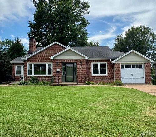 1426 E 3rd St, Washington, MO, 63090-3418 | Card Image