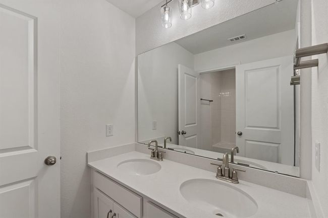 Note: Sample product photo. Actual exterior and interior selections may vary by homesite. Photo may be virtually staged | Image 21