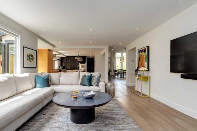 841 Rideau Road Sw, House other with 3 bedrooms, 3 bathrooms and 4 parking in Calgary AB | Image 6