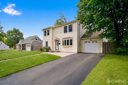 29 Windsor Dr, East Brunswick, NJ, 08816-3813 | Card Image
