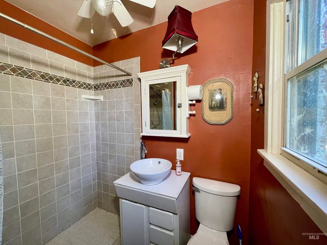 2827 S 1050 E, House other with 3 bedrooms, 2 bathrooms and null parking in Hagerman ID | Image 20