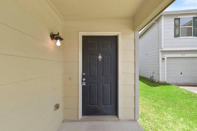 Front of Structure | Image 7