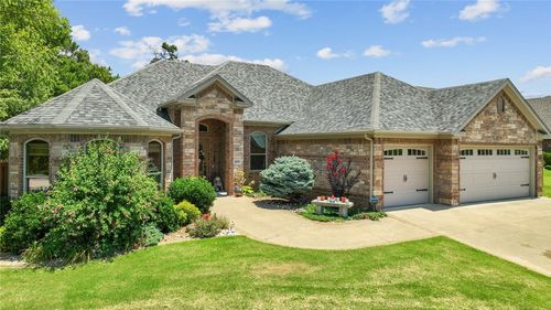 300 Nw Sheridan Ln, Bentonville, AR, 72712-3453 | Card Image