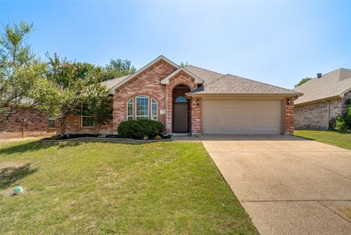 223 Carriage Dr, Willow Park, TX, 76087-3124 | Card Image