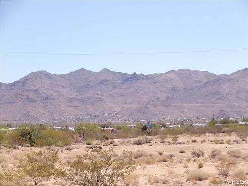3687 N Mobile Rd, Golden Valley, AZ, 86413-6861 | Card Image