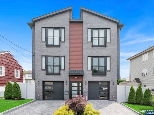 285 Julianne Ter, Secaucus, NJ, 07094-4012 | Card Image