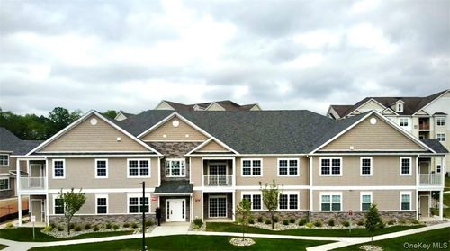 422-422 Tower Ridge Cir, Middletown, NY, 10941-2901 | Card Image