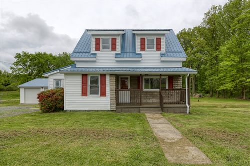 1094 Pine Glenn Rd, Pulaski, PA, 16143-2920 | Card Image