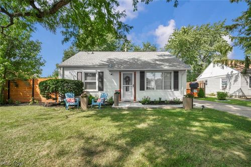 15742 Leigh Ellen Ave, Cleveland, OH, 44135-1342 | Card Image