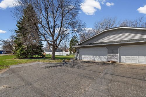 7517 Xerxes Ave N, Brooklyn Park, MN, 55444-2348 | Card Image