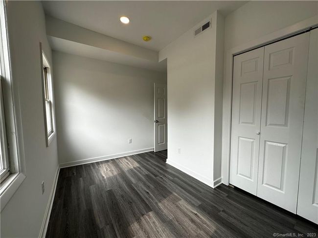 2 - 374 N Colony St, Home with 3 bedrooms, 1 bathrooms and 2 parking in Wallingford CT | Image 13