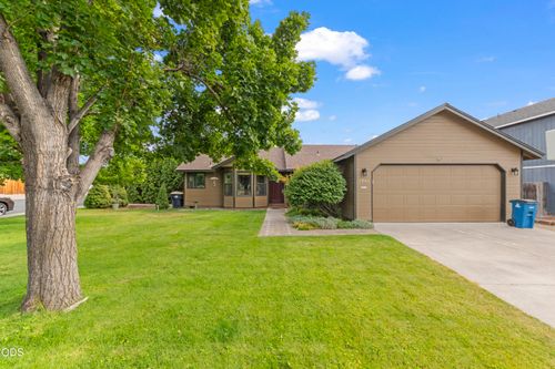 2942 Sw Quartz Avenue, Redmond, OR, 97756 | Card Image