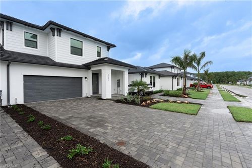 10905 Preachers Cove Ln, FORT MYERS, FL, 33913-2722 | Card Image