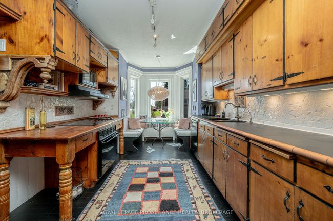 1863 Sydenham Rd, House other with 3 bedrooms, 4 bathrooms and 6 parking in Kingston ON | Image 20