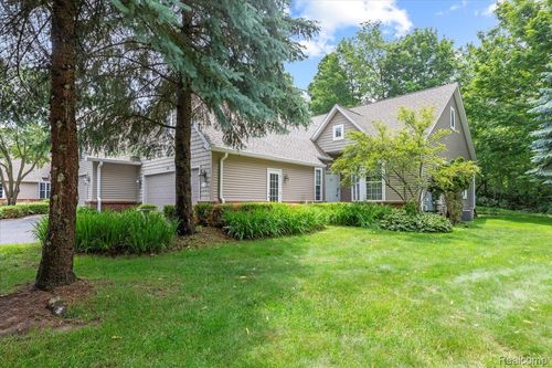 118 Fox Hollow Dr, Metamora, MI, 48455-8990 | Card Image