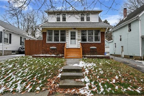 1345 Bellows St, Akron, OH, 44301-1729 | Card Image