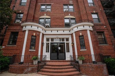 301 - 96-11 65 Road, Home with 1 bedrooms, 1 bathrooms and null parking in Rego Park NY | Image 2