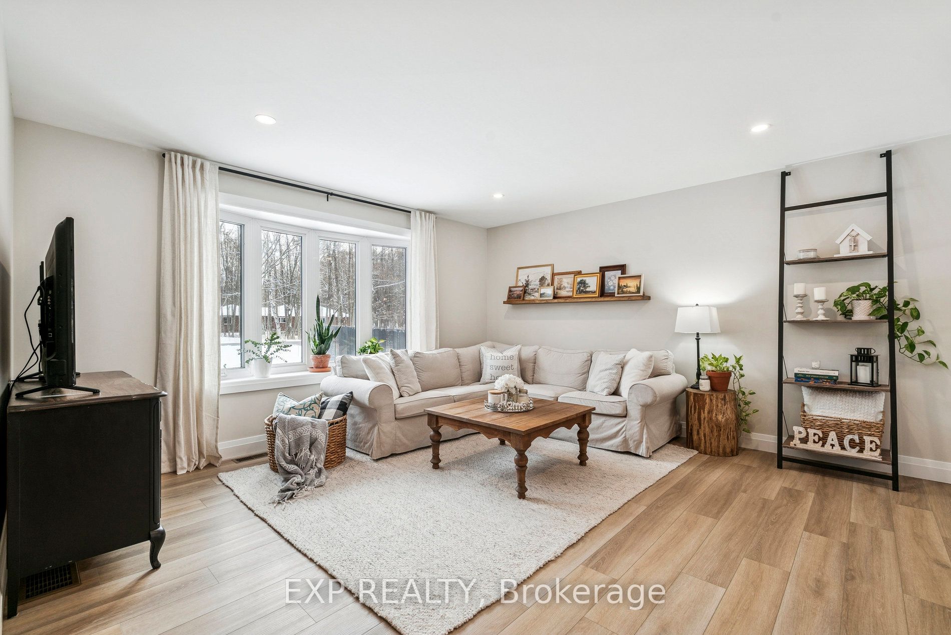 Residential in Springwater 3
