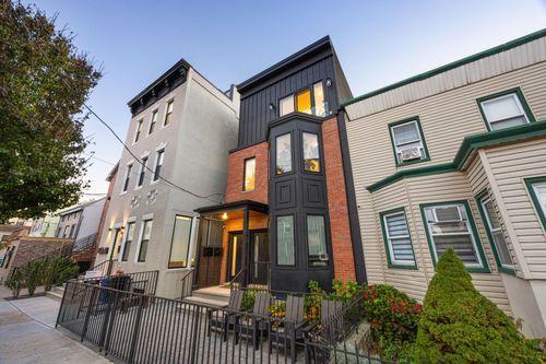 19 Leonard St, Jersey City, NJ, 07307-2525 | Card Image