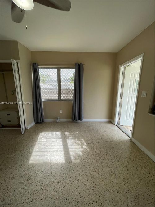 4-940 Sw 10st, Miami, FL, 33130 | Card Image