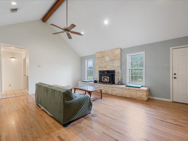 17645 Highway 6, Home with 3 bedrooms, 3 bathrooms and 2 parking in Navasota TX | Image 15